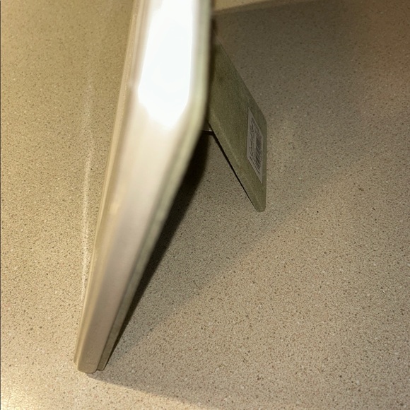 Classic White 'Mom & Me' Photo Frame  4x6 EUC Sturdy Frame - Picture 4 of 5